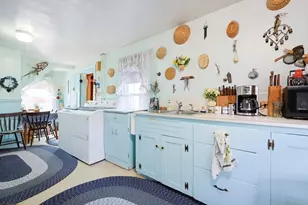 38 W Main St, Millbury, MA 01527 - Photo 13