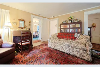 38 W Main St, Millbury, MA 01527 - Photo 9