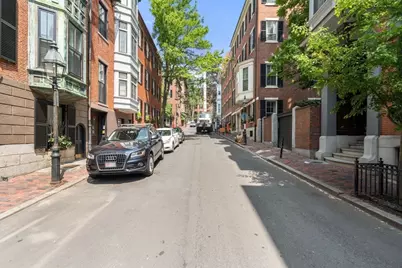 6 Walnut St #3, Boston, MA 02108 - Photo 17