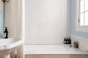 6 Walnut St, Boston, MA 02108 - Photo 11