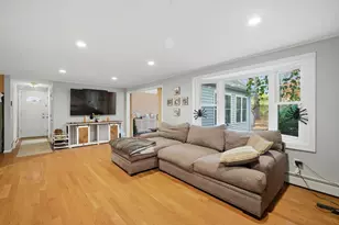 72 Tanglewood Dr, East Longmeadow, MA 01028 - Photo 9