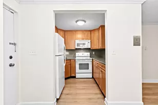 79 Fountain Ln, Weymouth, MA 02191 - Photo 3