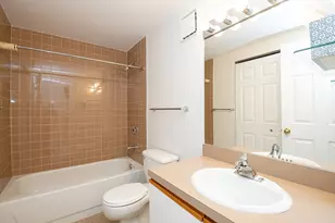 200 Ledgewood Dr, Stoneham, MA 02180 - Photo 25