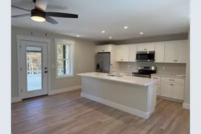 480 Wareham St #10, Middleborough, MA 02346 - Photo 3