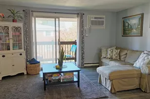 39 Pleasant St, Northborough, MA 01532 - Photo 9