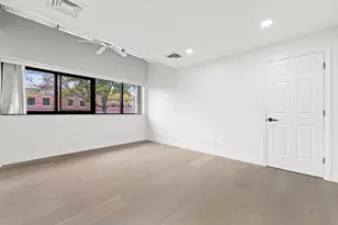 58 Merrimac St, Newburyport, MA 01950 - Photo 23