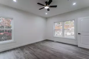 135 Thompson St, Palmer, MA 01069 - Photo 15