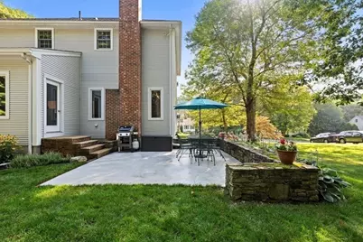 19 Wildflower Dr, Sutton, MA 01590 - Photo 5