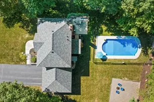 19 Wildflower Dr, Sutton, MA 01590 - Photo 11