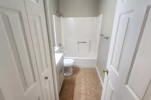 19 Washington St, Haverhill, MA 01832 - Photo 5