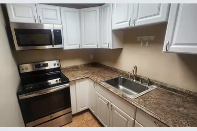 19 Washington St #5, Haverhill, MA 01832 - Photo 3