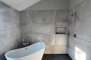 12 Bronx Rd, Boston, MA 02132 - Photo 15