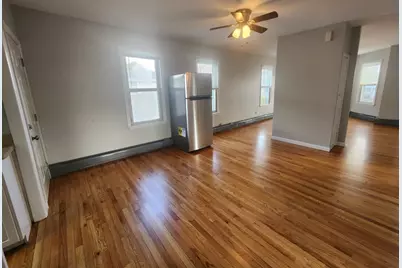 447 Ash St #3, New Bedford, MA 02747 - Photo 3