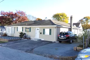 24 Court St, Methuen, MA 01844 - Photo 3