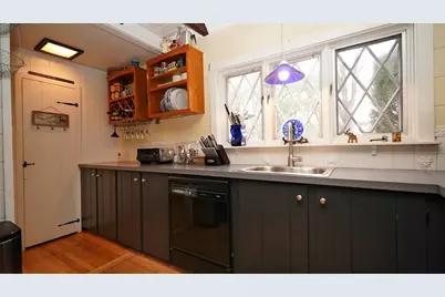 678 North Main Street, Attleboro, MA 02703 - Photo 9