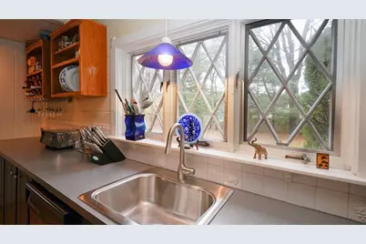 678 North Main Street, Attleboro, MA 02703 - Photo 11