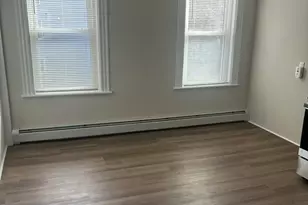 17 Abington St, Worcester, MA 01603 - Photo 9