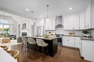 9 Hawk Ln, Framingham, MA 01701 - Photo 3