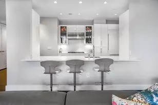 22 Liberty Dr, Boston, MA 02210 - Photo 9