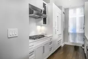 22 Liberty Dr, Boston, MA 02210 - Photo 11