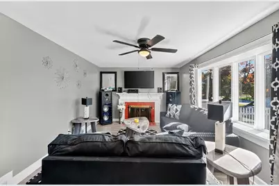 15 Don Ct, Pawtucket, RI 02861 - Photo 7