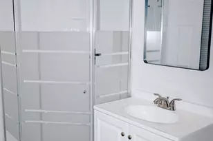 206 Treetop Ave, Springfield, MA 01118 - Photo 15