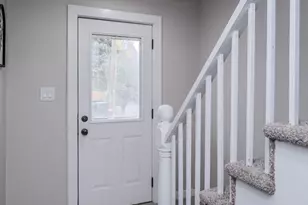 7 Webb Ct, Ware, MA 01082 - Photo 9