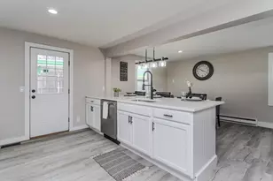 7 Webb Ct, Ware, MA 01082 - Photo 3