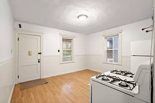 4 Chase St, Salem, MA 01970 - Photo 13