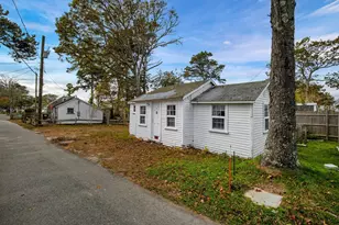 262 Old Wharf Rd, Dennis, MA 02639 - Photo 11