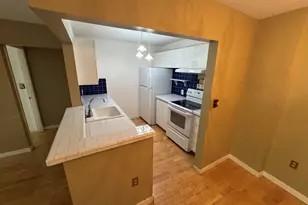 273 Cambridge Rd, Woburn, MA 01801 - Photo 21