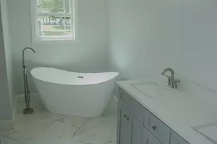 99 Crystal Brook Dr, Springfield, MA 01118 - Photo 25