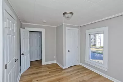 52 Orange St, Westfield, MA 01085 - Photo 9