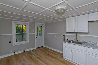 52 Orange St, Westfield, MA 01085 - Photo 5