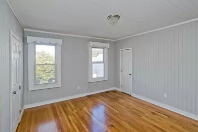 956 Dwight St, Holyoke, MA 01040 - Photo 7