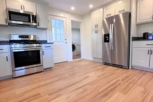 301 Central St, Hudson, MA 01749 - Photo 7