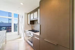 100 Lovejoy Wharf, Boston, MA 02114 - Photo 9