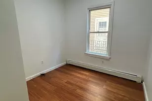 39 Shawmut St, Chelsea, MA 02150 - Photo 5