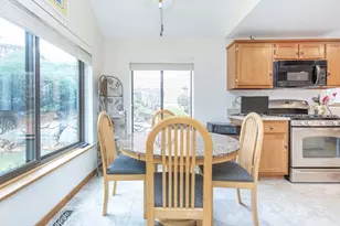 81 Clement Ct, Haverhill, MA 01830 - Photo 3