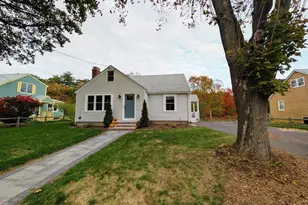 133 Lincoln St, Hudson, MA 01749 - Photo 3