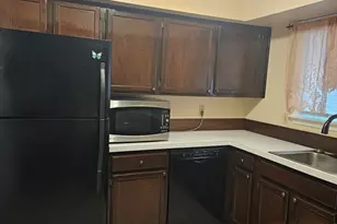 19 Meadowood Dr, Stoughton, MA 02072 - Photo 3