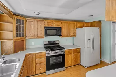 85 Fisher St, Medway, MA 02053 - Photo 3