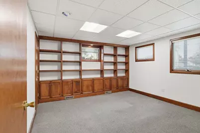 641 Grattan St, Chicopee, MA 01020 - Photo 11