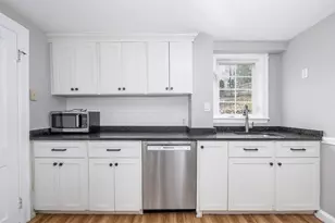 18 Larch Rd, Wellesley, MA 02482 - Photo 5