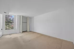 42 Shrewsbury Green Dr, Shrewsbury, MA 01545 - Photo 9