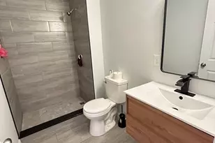 121 Horton St, Fall River, MA 02723 - Photo 7