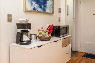 1253 Beacon St, Brookline, MA 02446 - Photo 9