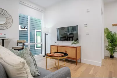 38 Hichborn St #404FURNISHE, Boston, MA 02135 - Photo 3