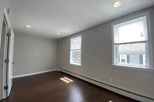 36 Upham St, Salem, MA 01970 - Photo 11