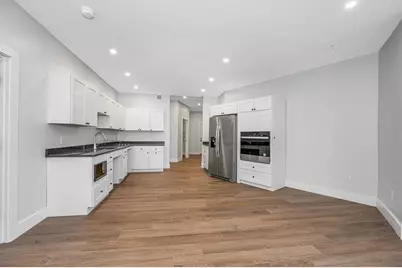 241 W Sixth #120, Lowell, MA 01850 - Photo 7